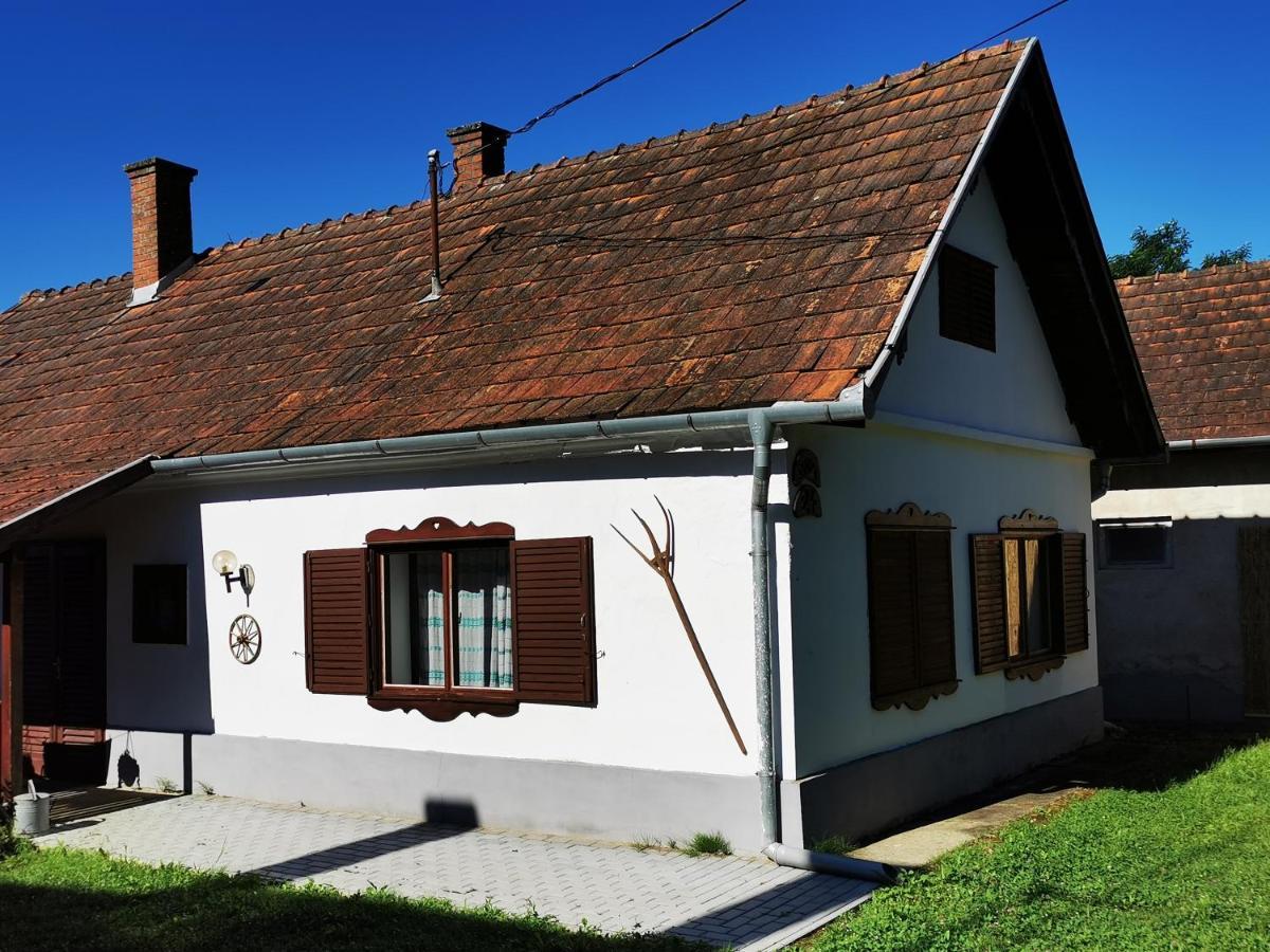 Hegyhátszentjakab Orseg Kincse旅馆 外观 照片